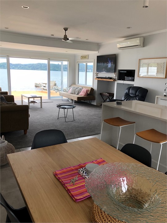 Kitchen lounge main house