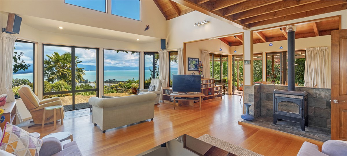 Spacious Living area