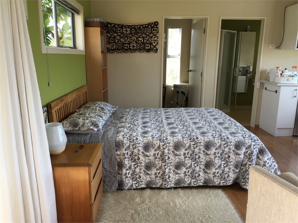 Walk in wardrobe and ensuite