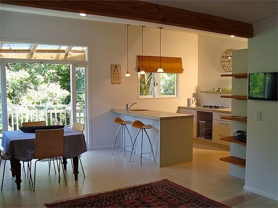 Waiwurri (Bachcare) Waiheke Island Bach for rent Holiday Houses