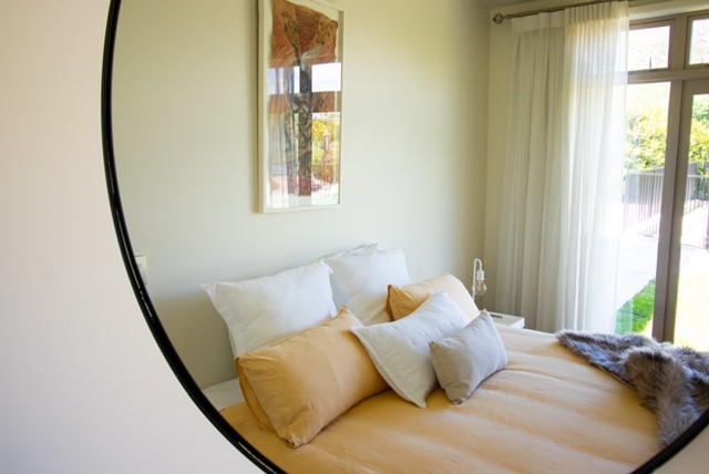 Super King bedroom #1 shared bathroom can split to