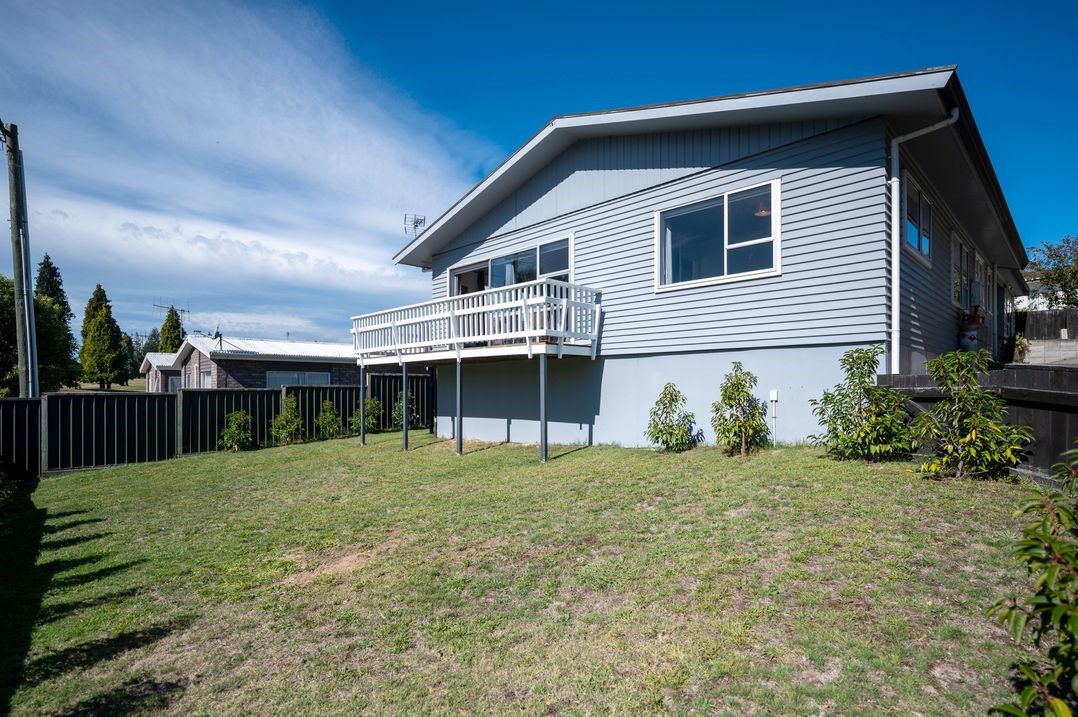 Adventure Awaits (Bachcare) Taupo Central Town Holiday Home for rent