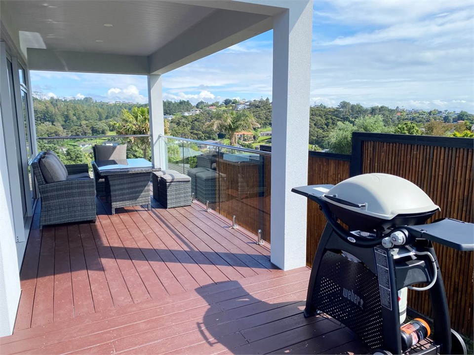 Outdoor furniture/BBQ