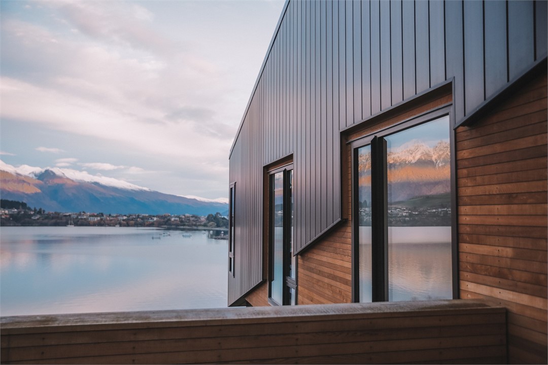 Perched over Lake Wakatipu