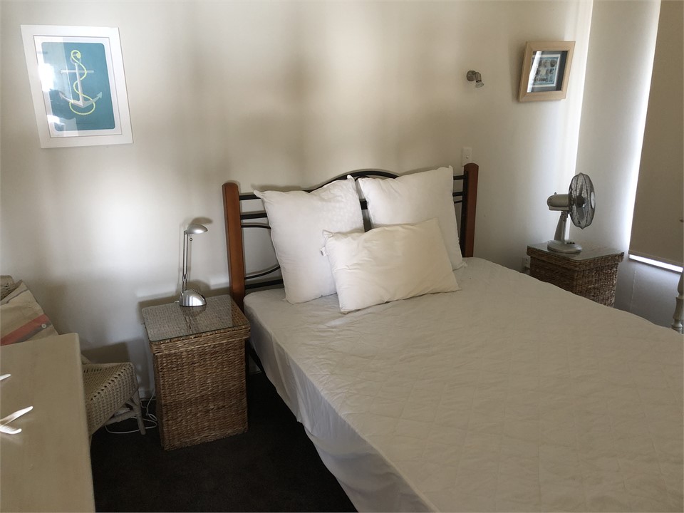 Second Bedroom. Queen bed