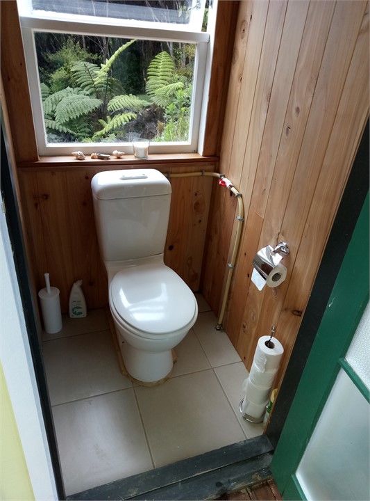 Waiotoi - The flushing Toilette