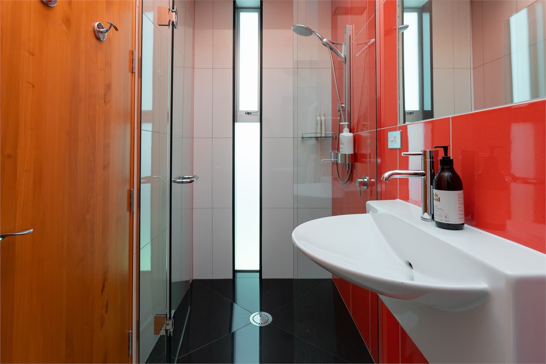 Atrium Bathroom & Toilet