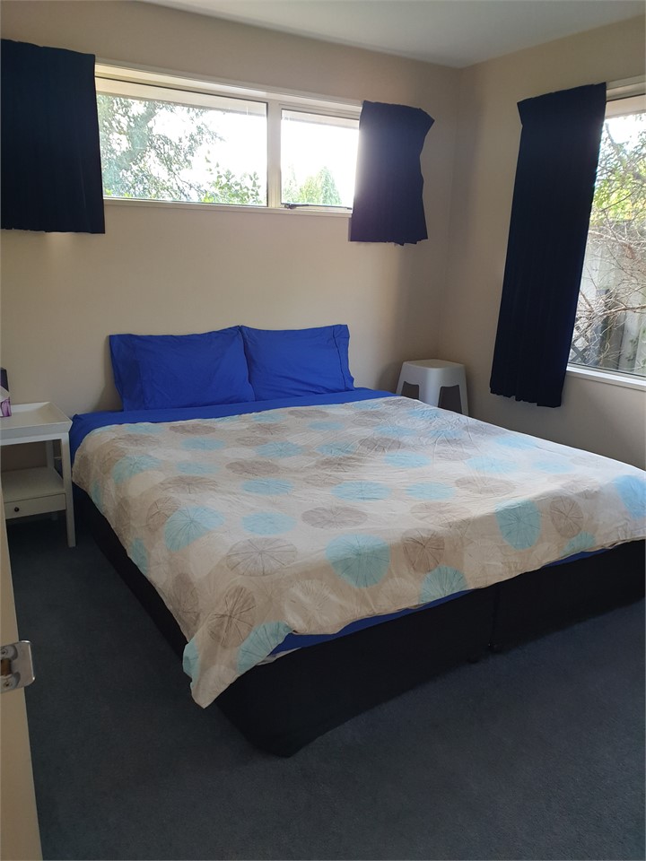 Bedroom 4: Super king bed designed to split