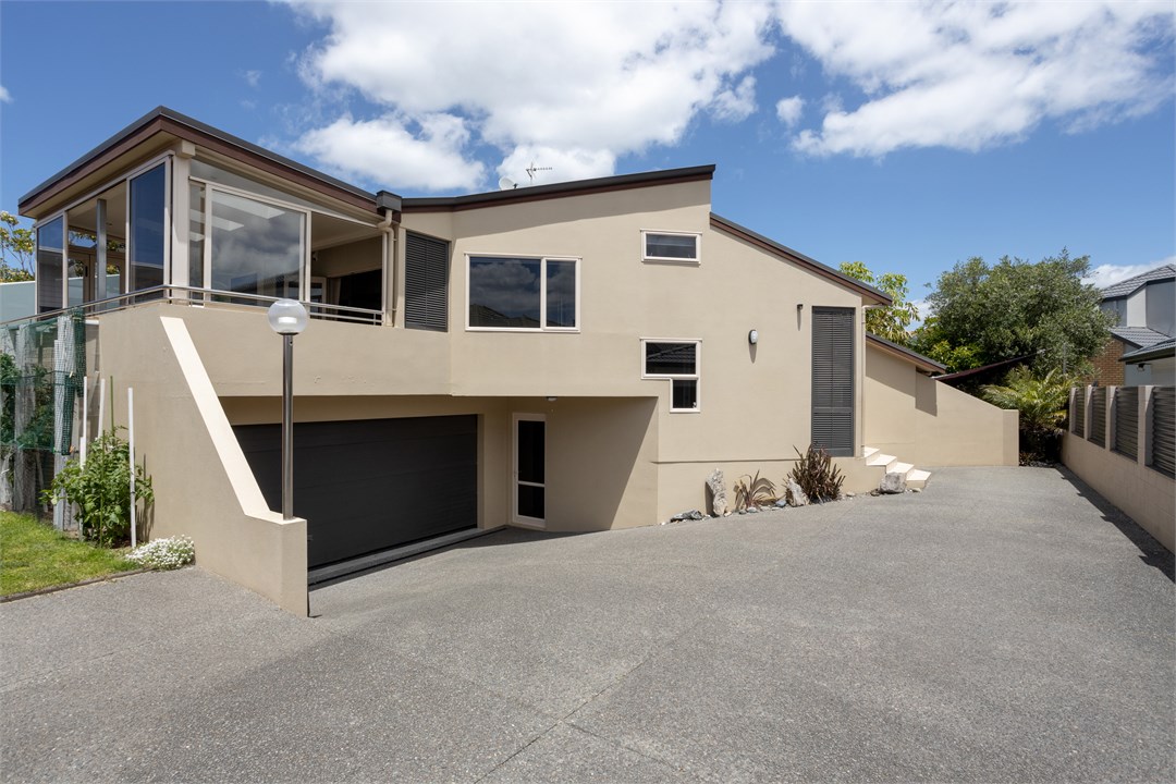 The Big Wave Mount Maungauni Mt Maunganui Holiday Home for rent