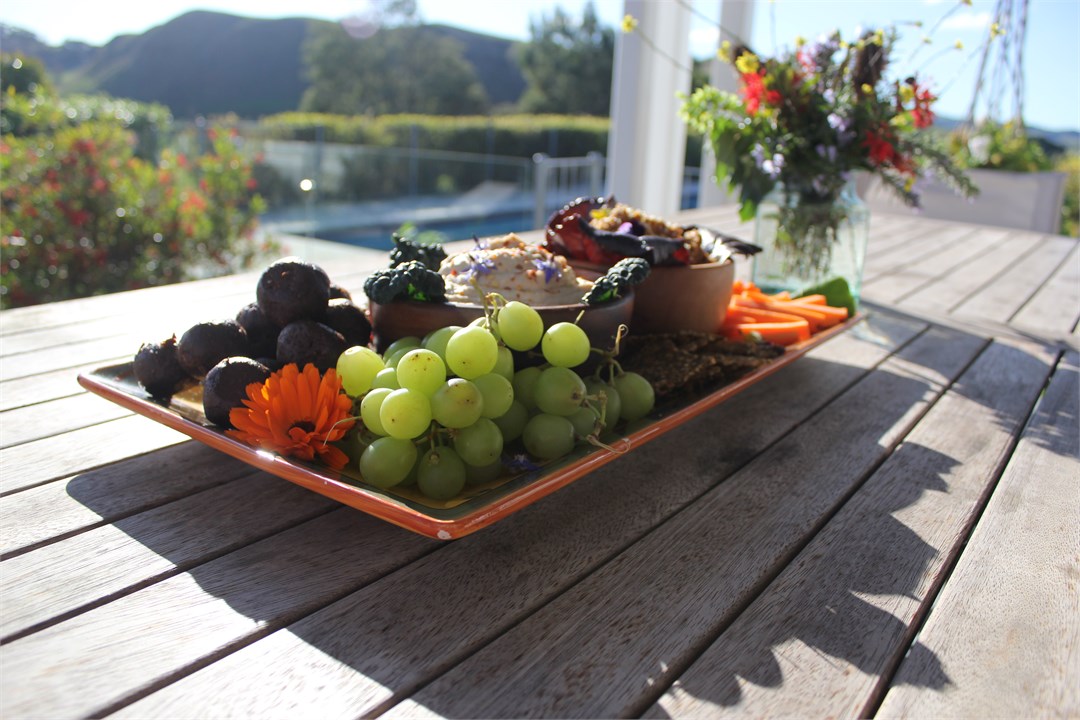 Does all food look and taste better outside?