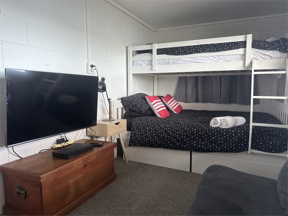 Queen bunk bed with king single