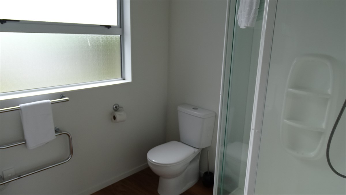 Upstairs Bathroom 3 - ensuite