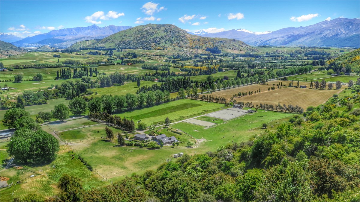 Redlands Farm Private Holiday Home Arrowtown Holiday Home for rent