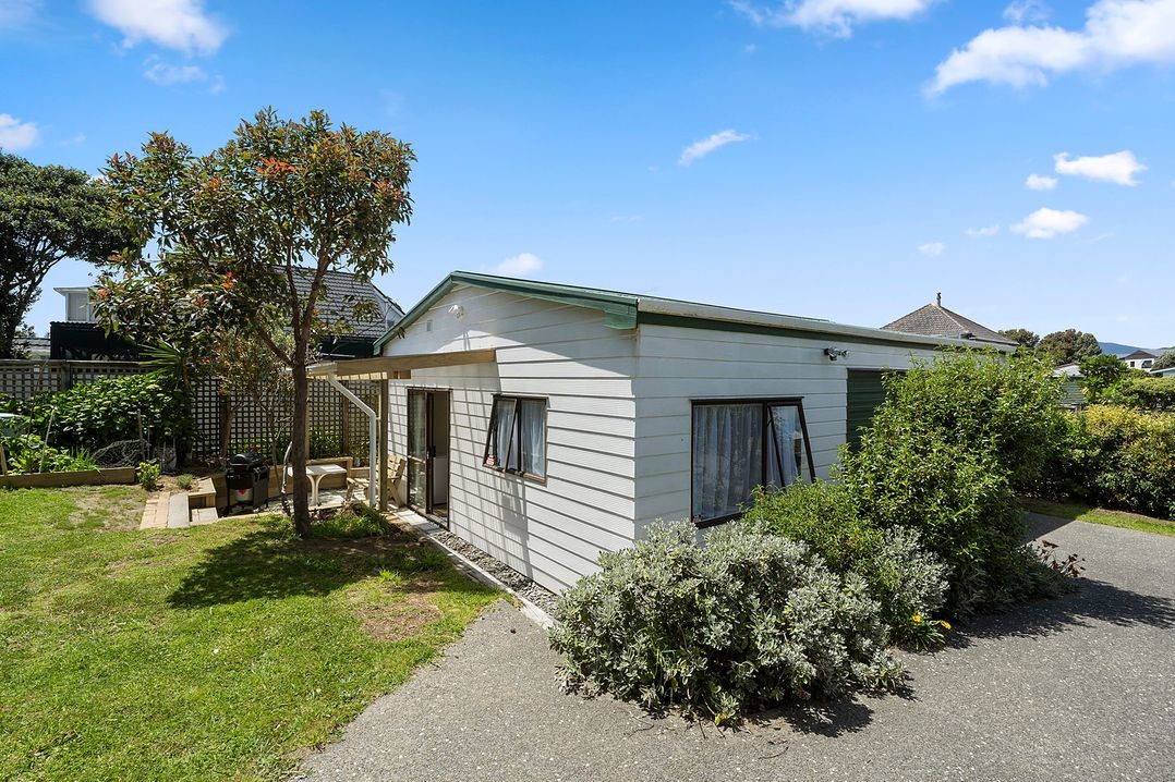 Searenity (Bachcare) Waikanae Beach Holiday Home for rent Holiday