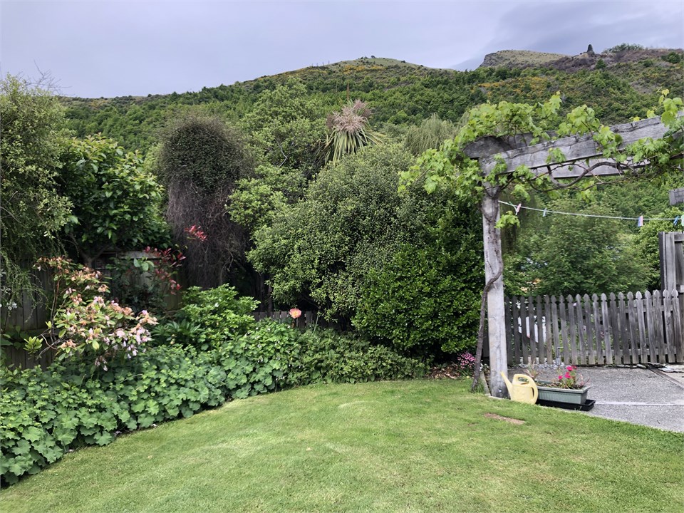 Private garden - fully fenced