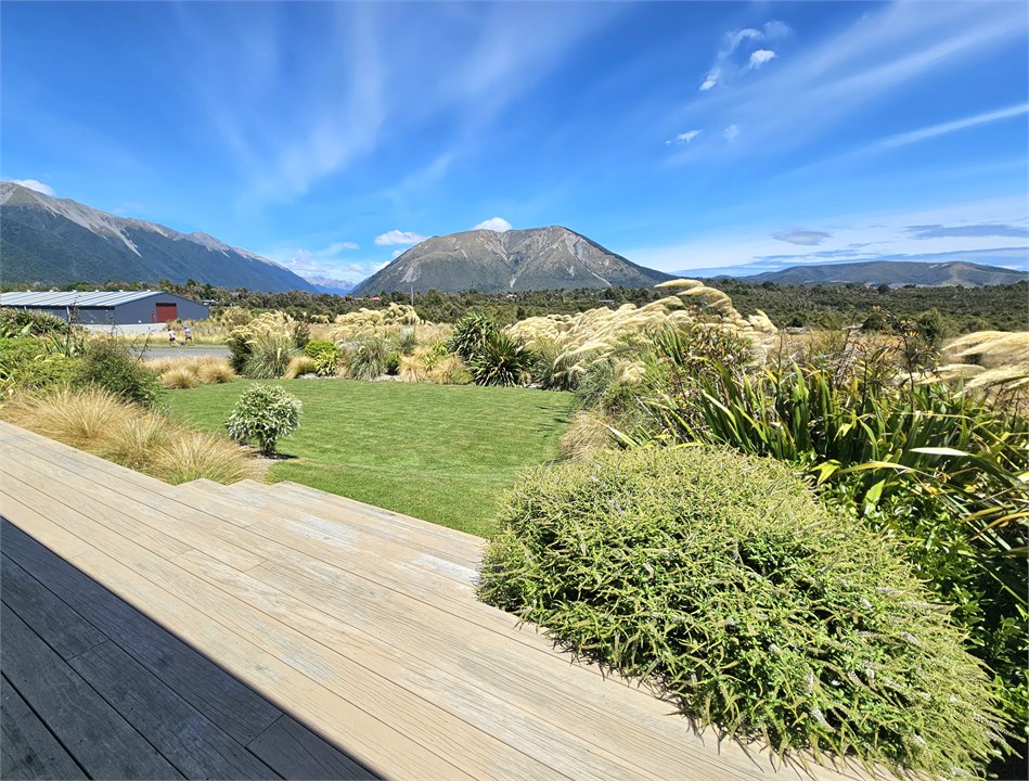Mt Robert view from the deck and living area