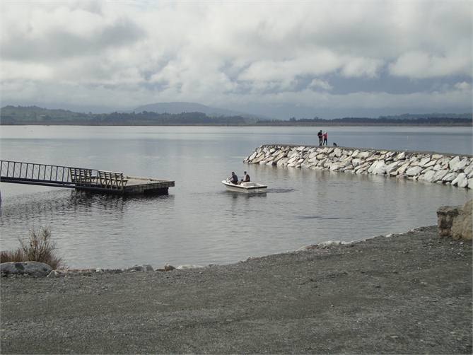 New boat ramp protection wall