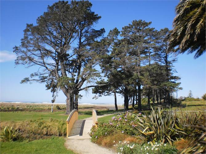 Only 20 Mins drive to sea at Riversdale Beach!