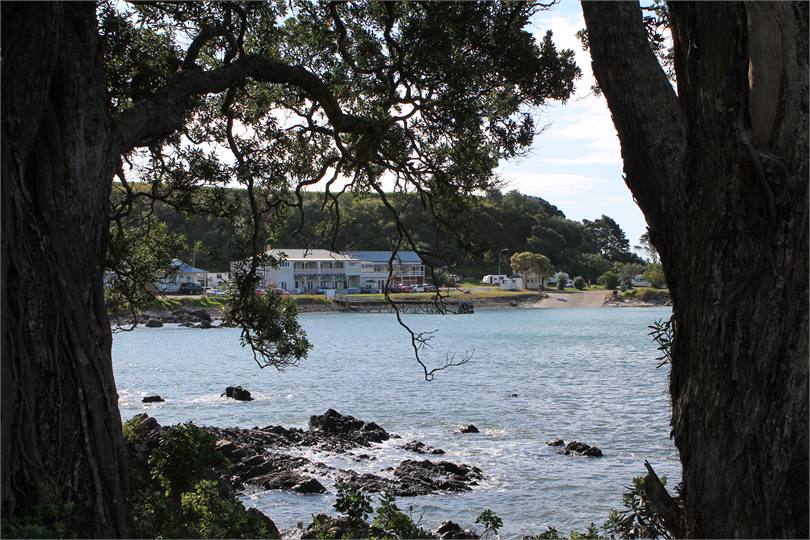 Waihau Bay store, Lodge, boat ramp