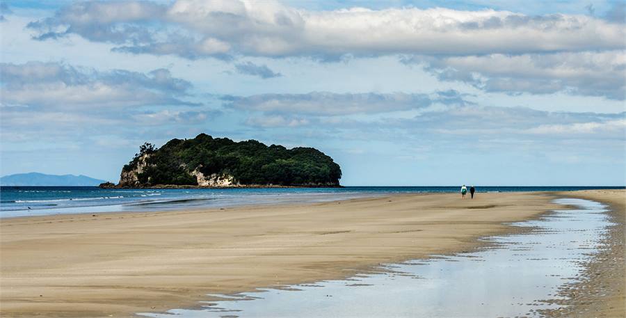 The BEST & safest beach in NZ