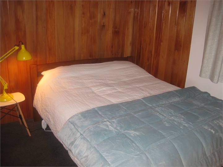 Downstairs queen room