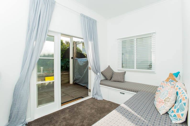 relaxing room to read