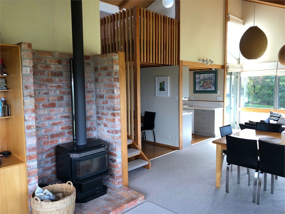 Fireplace/dining room