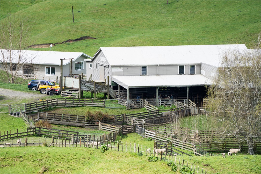 Quarters adjacent to Woolshed.