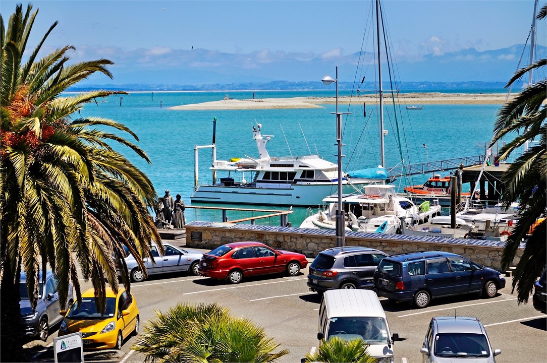 Sea Path Apartment - Nelson Waterfront with Views