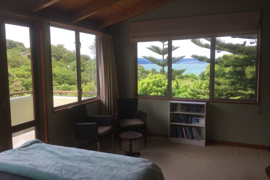 Master Bedroom with esuite & Balcony