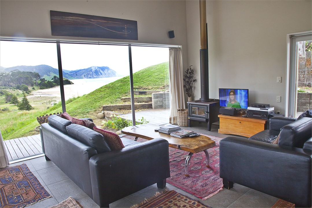 All the comforts of a classic New Zealand beach ba