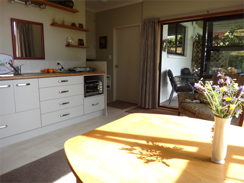 Kakariki Haven Omokoroa Flat for rent Holiday Houses