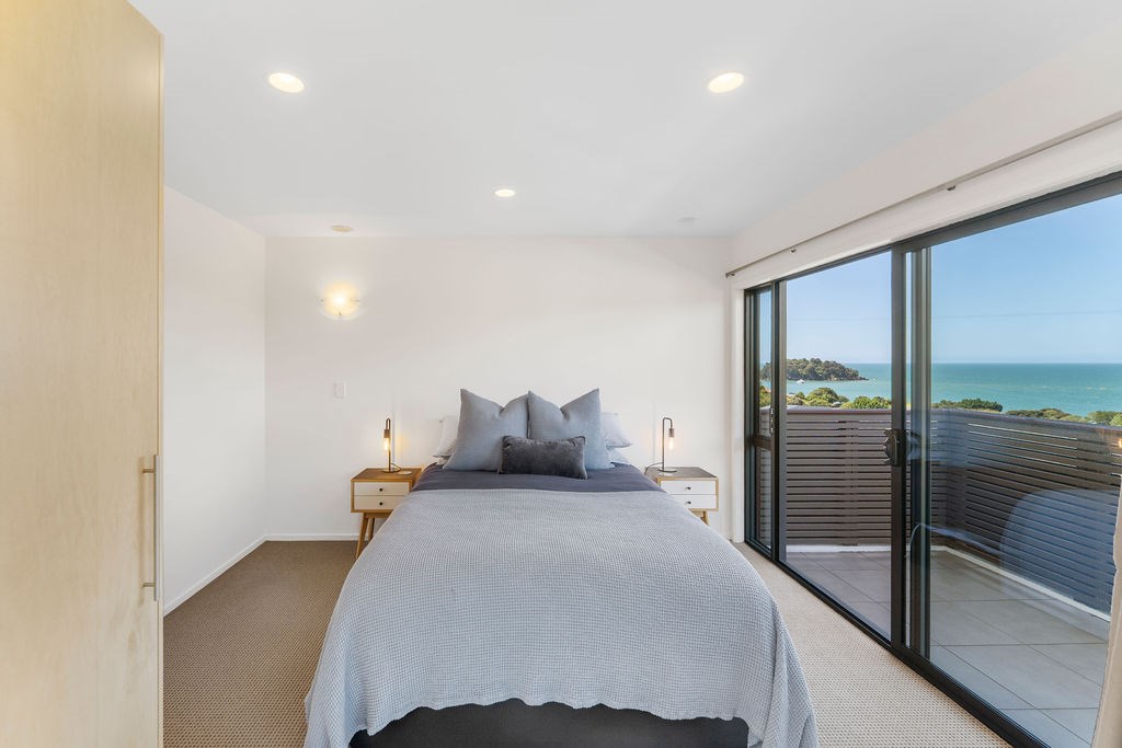 Second bedroom- Queen Bed