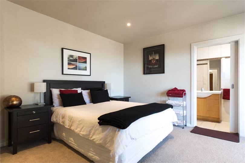 Bedroom 3 (lower level) with Queen Bed