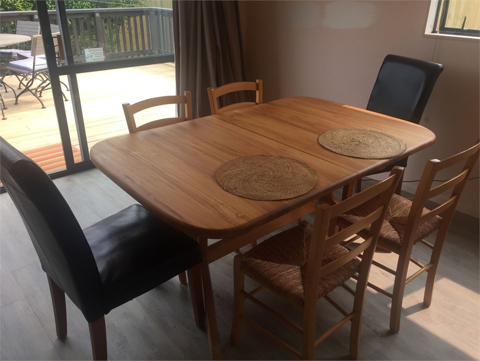 extendable dining table eat inside our out