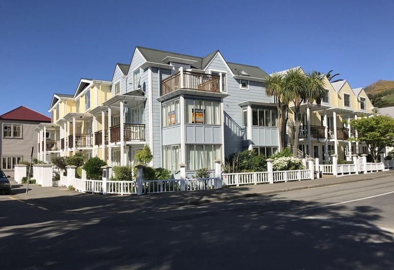 Bruce Waterfront Apartments Akaroa Apartment for rent Holiday Houses