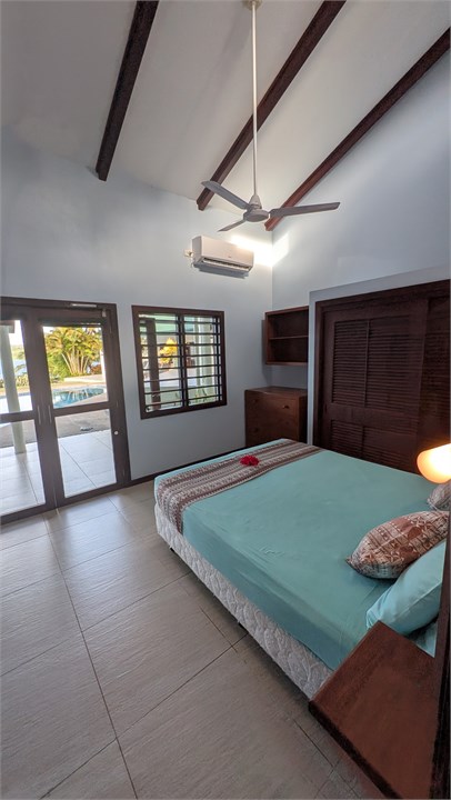 Bedroom 3 - queen or 2 singles - own bathroom