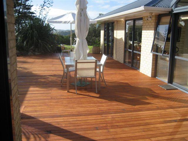 Deck Waiheke Island rental home