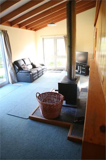 Spacious lounge with new recliners