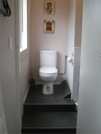 Upstairs toilet off Master Bedroom