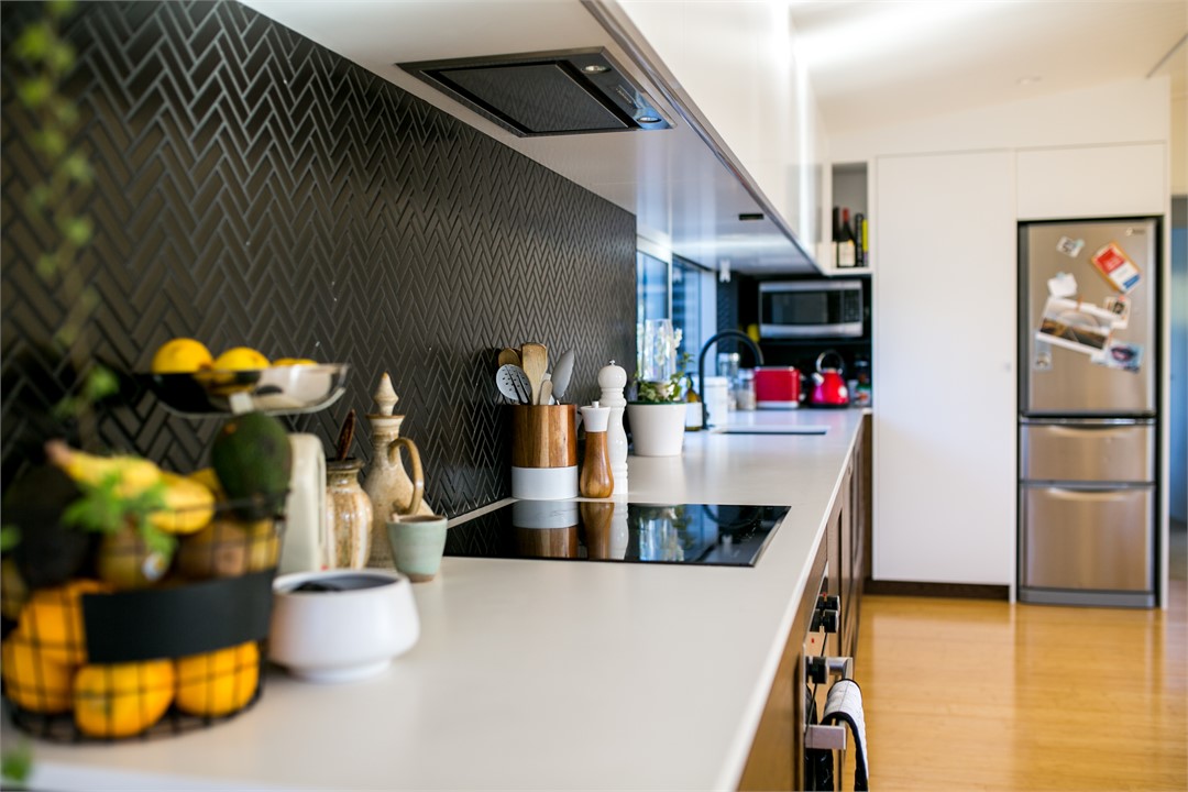 Large open plan kitchen - induction cooktop