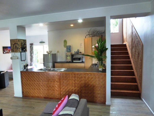 both bedrooms and ensuites are upstairs & air cond