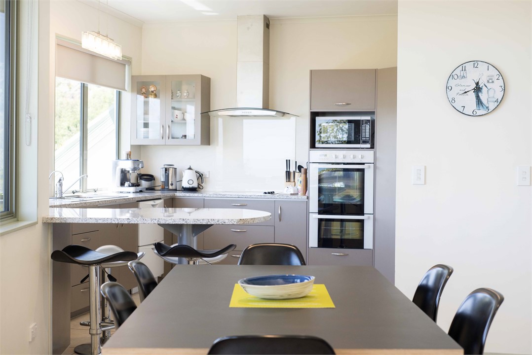 Dining to Kitchen area