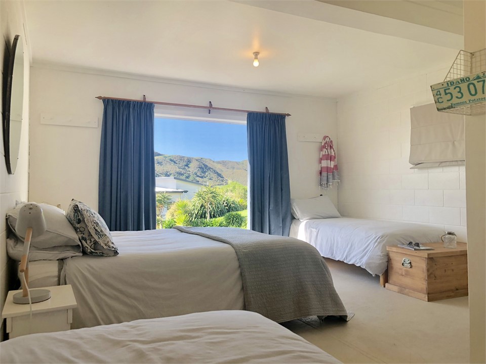 Basement room- double and 2 singles. Ensuite