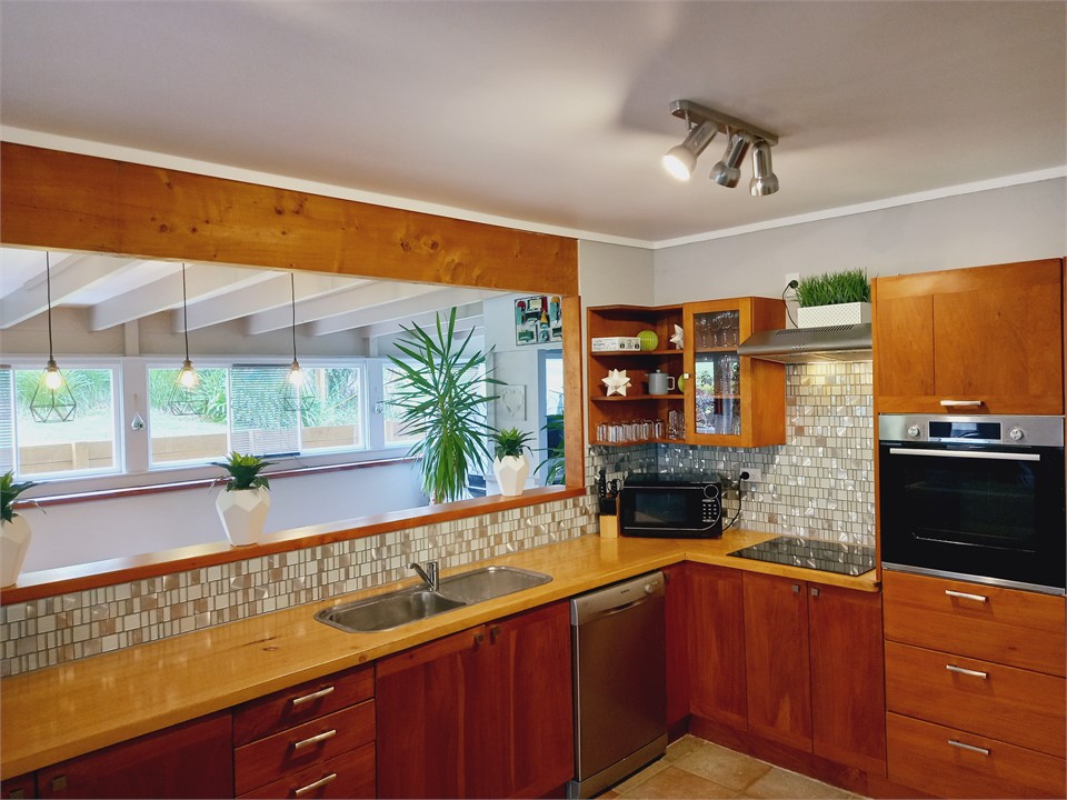 Large open plan kitchen