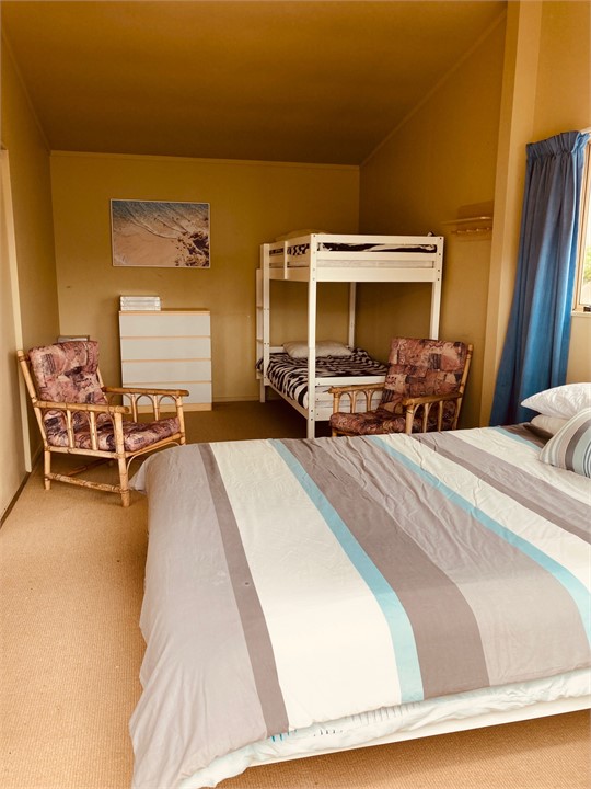 3rd Queen Bed + Bunks out back