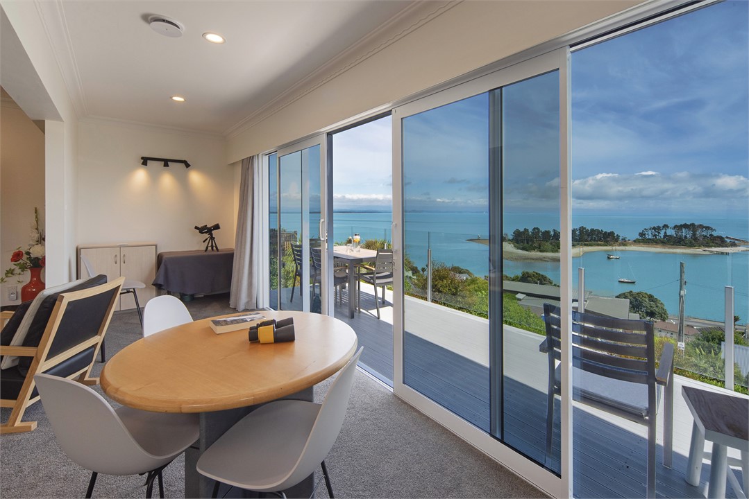 Imagine breakfast & a morning coffee right here!