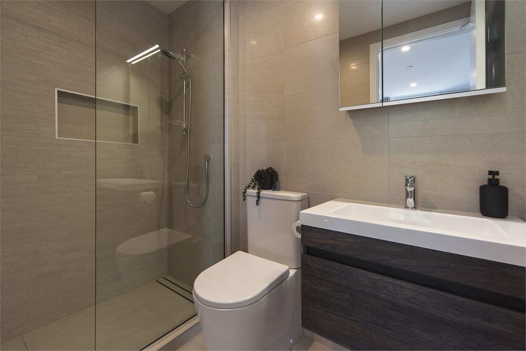 Master Ensuite Bathroom
