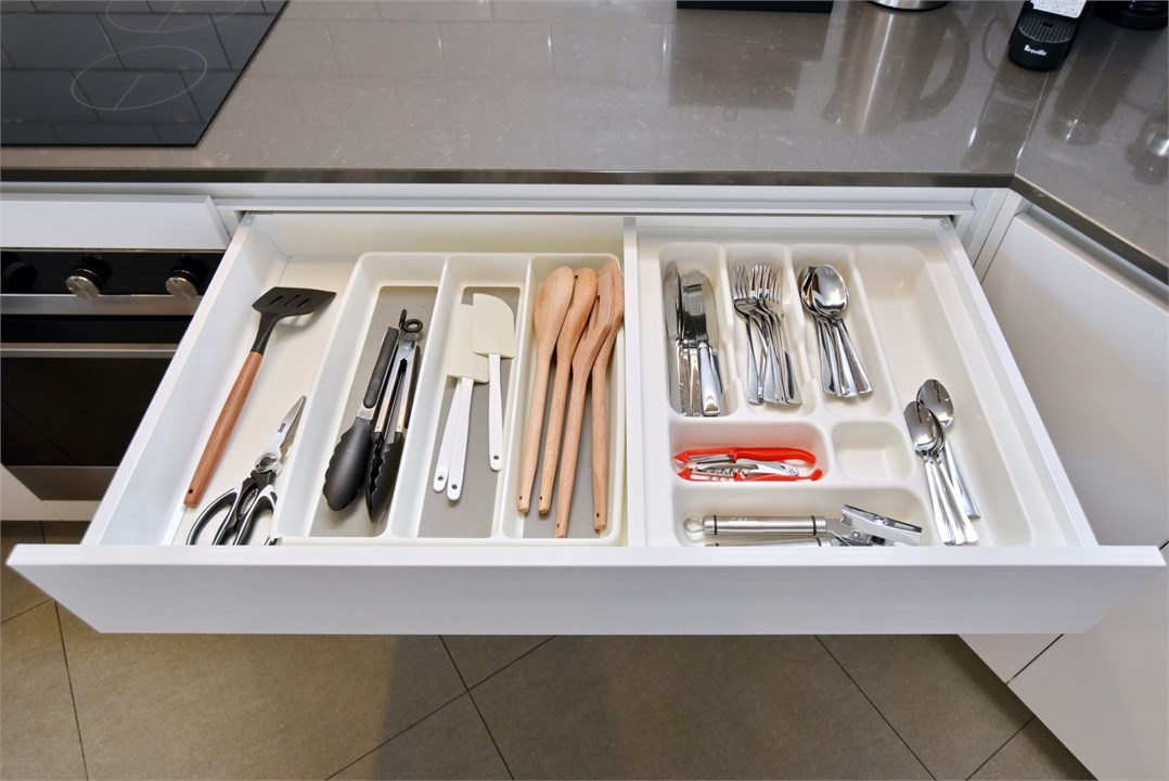 Kitchen area is fully equipped