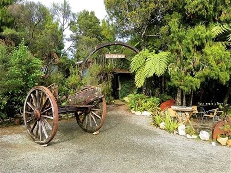 Mitchell Gully gold mine, just 4 minutes
